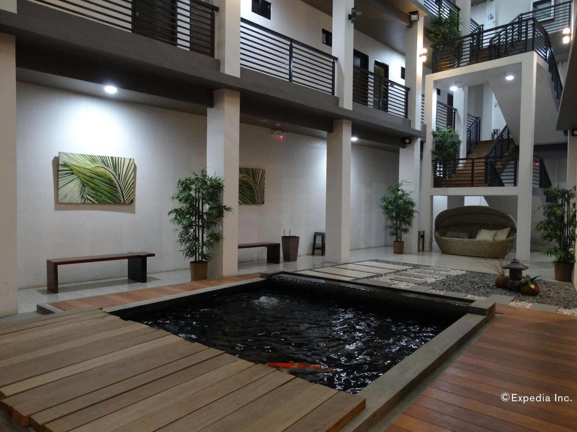 Urban Living Zen Hotel Davao City Dış mekan fotoğraf
