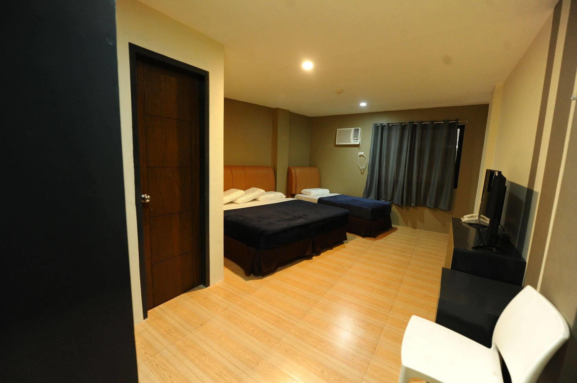 Urban Living Zen Hotel Davao City Dış mekan fotoğraf