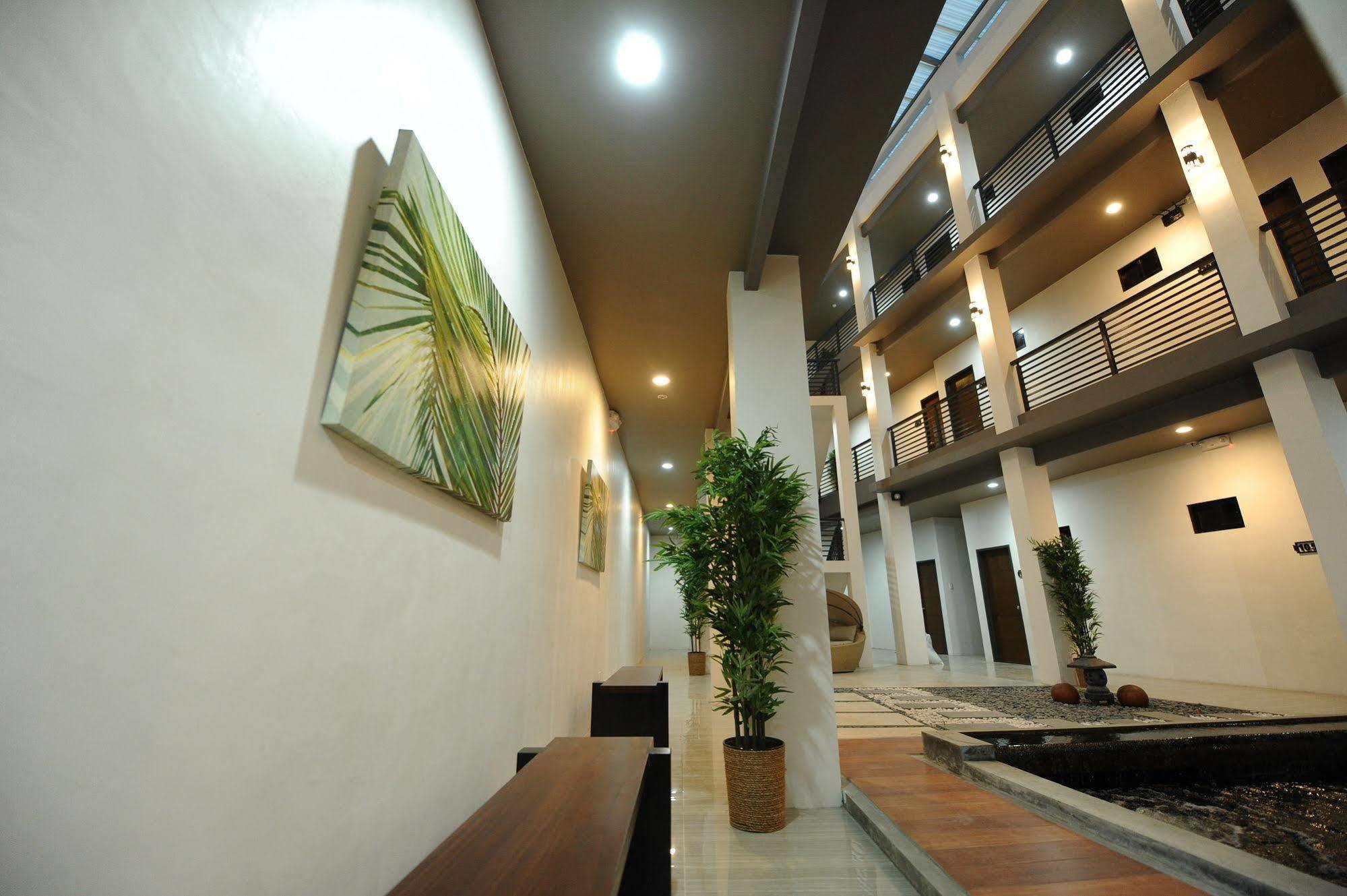 Urban Living Zen Hotel Davao City Dış mekan fotoğraf
